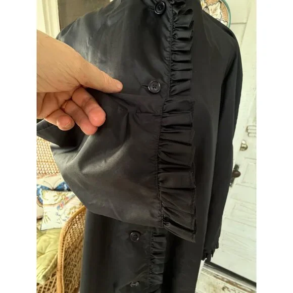 Vintage 70's The Totes Nylon Rain Coat Black Ruffled Collar Sleeves Gothic Size - Picture 13 of 16